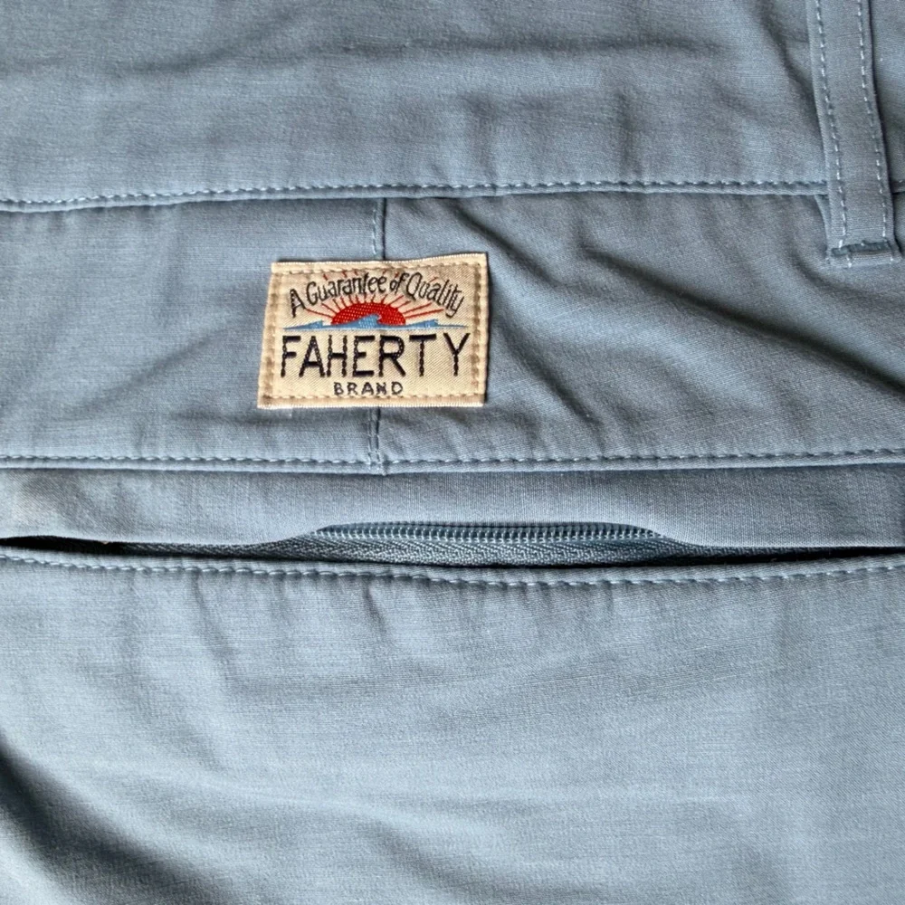 Faherty Pale Blue Flat-Front Cotton Shorts